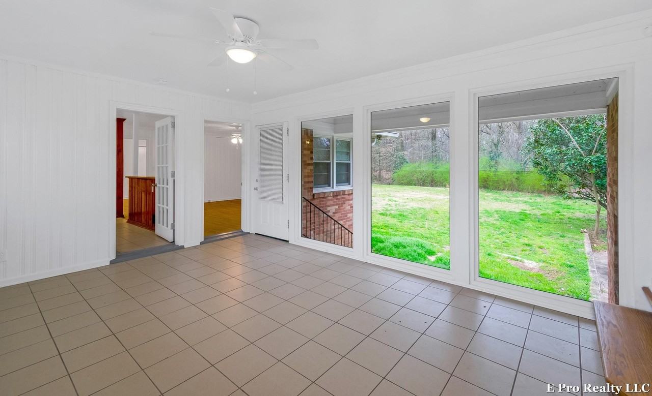 1559 Childress Dr Sw - Photo 5 of 25