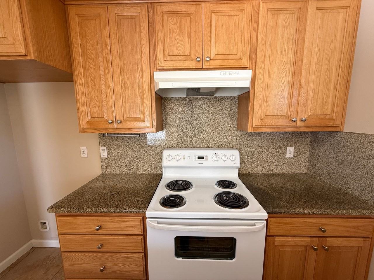 2217 Miramar Walk - Photo 4 of 10