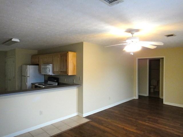 2029 Longview Ct - Photo 2 of 35