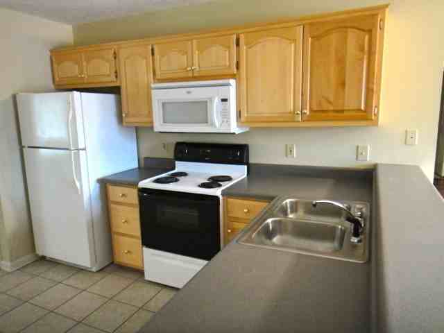 2029 Longview Ct - Photo 4 of 35