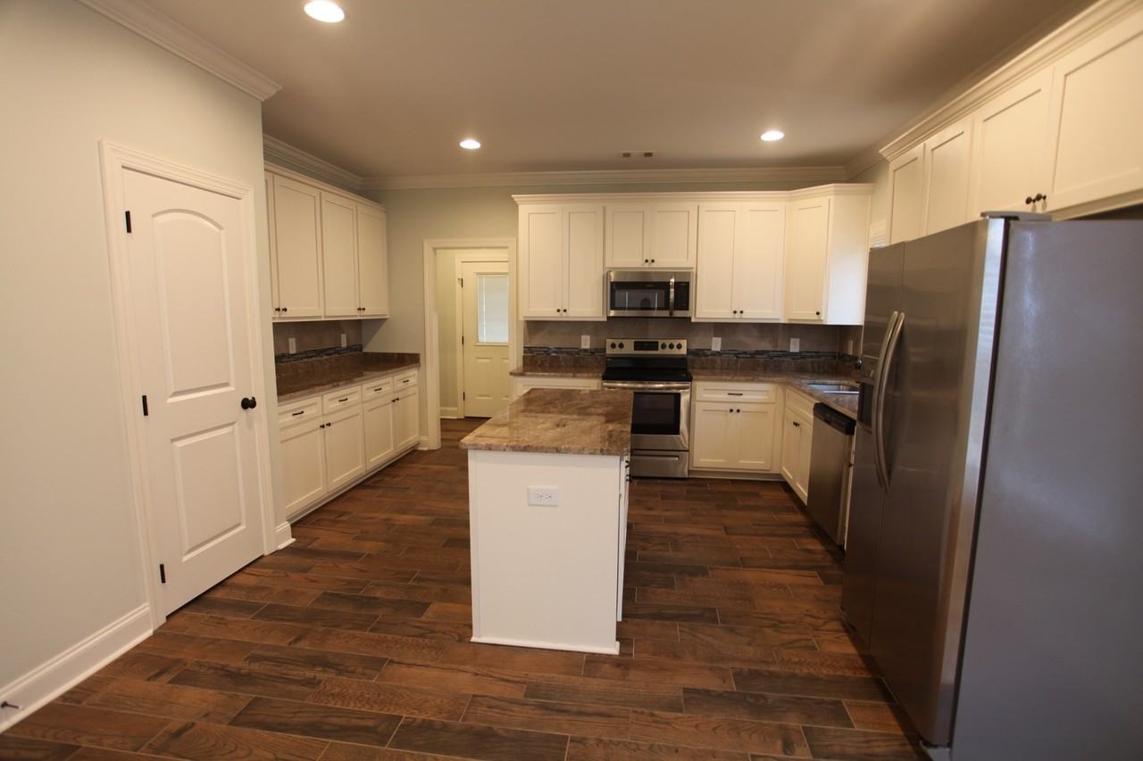 1111 Runningvine Ln - Photo 4 of 13