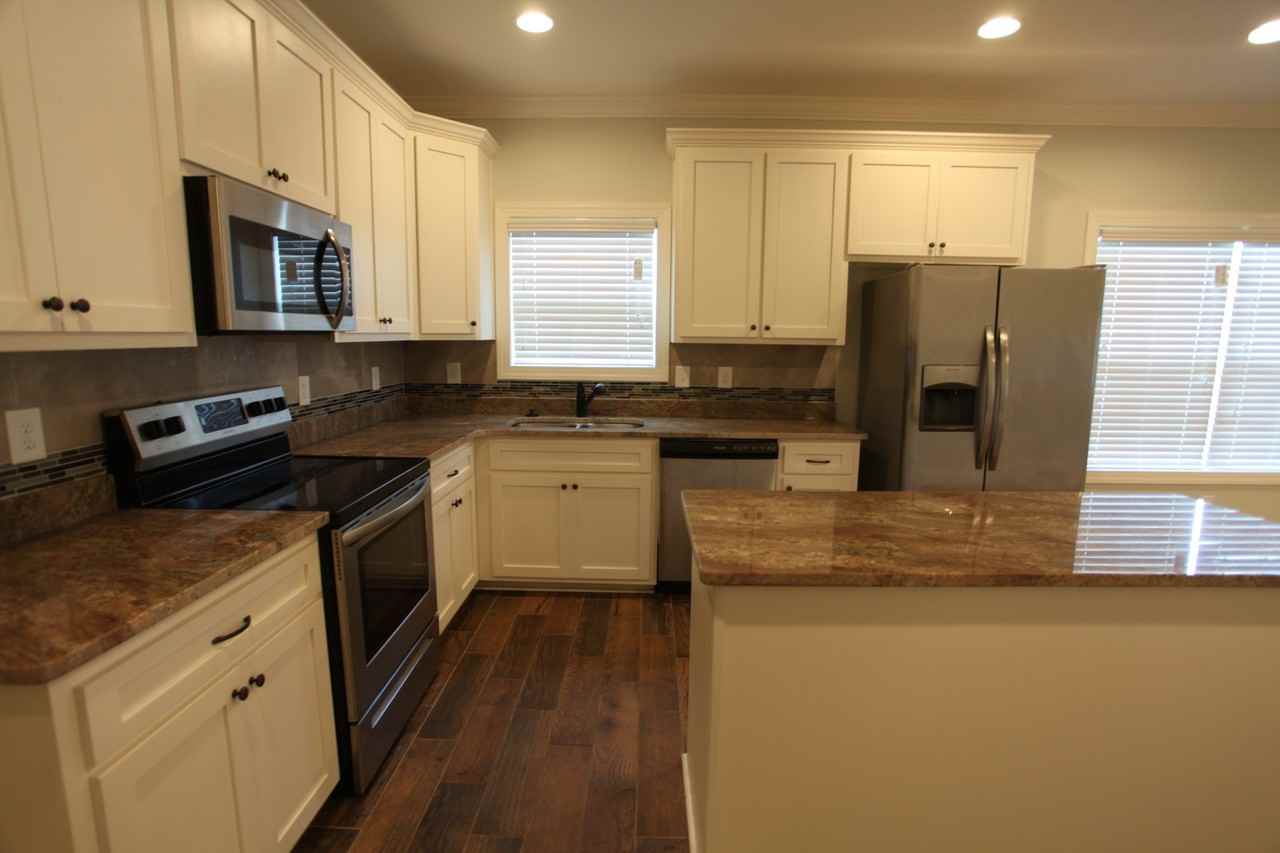 1111 Runningvine Ln - Photo 5 of 13