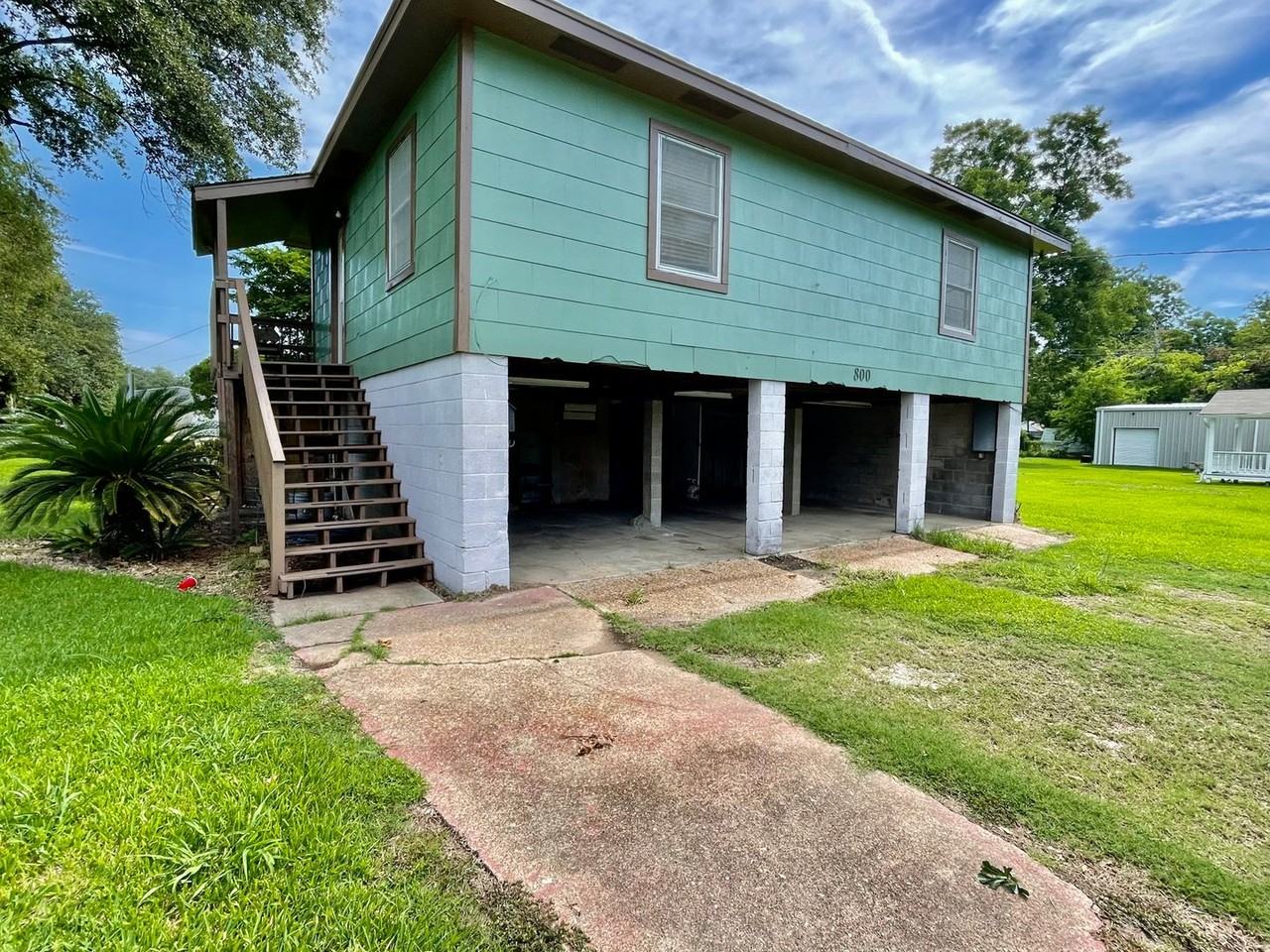 800 Grigsby Ave - Photo 2 of 14