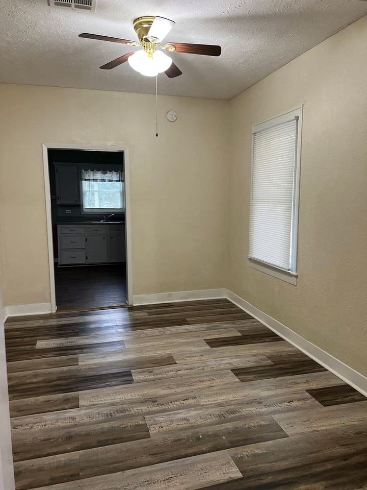 267 Sallengs Rd - Photo 3 of 11