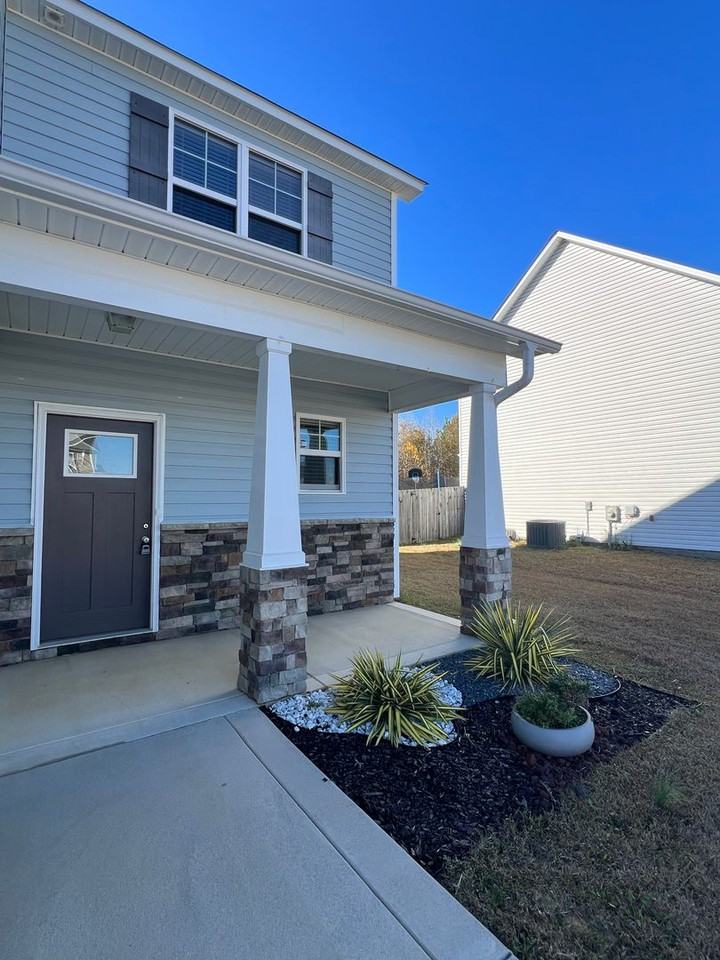 242 Magwood Dr - Photo 2 of 19