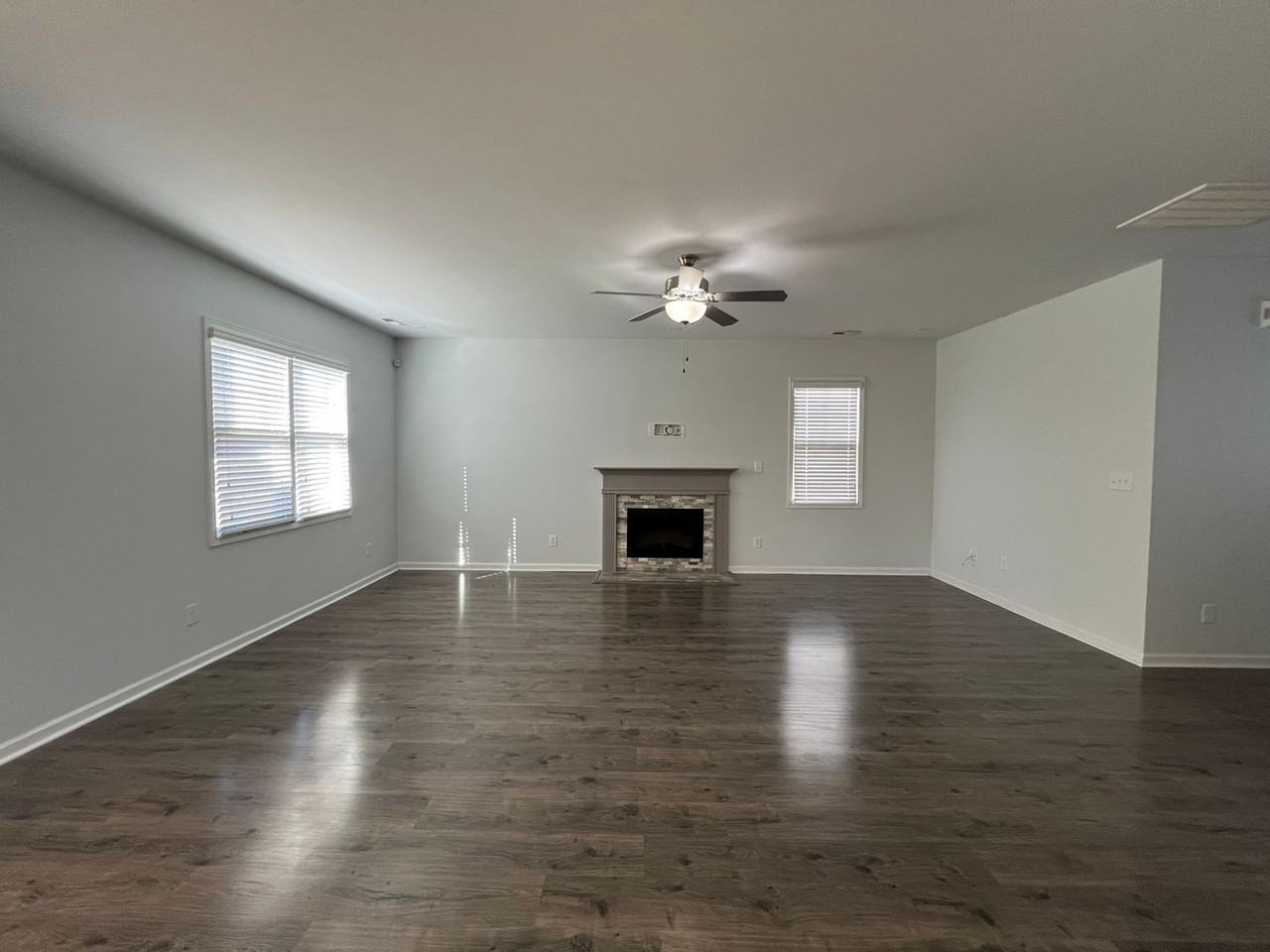 242 Magwood Dr - Photo 4 of 19