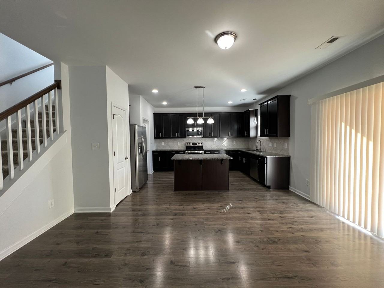 242 Magwood Dr - Photo 7 of 19