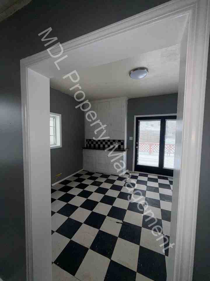 610 S Woodbridge St - Photo 5 of 8