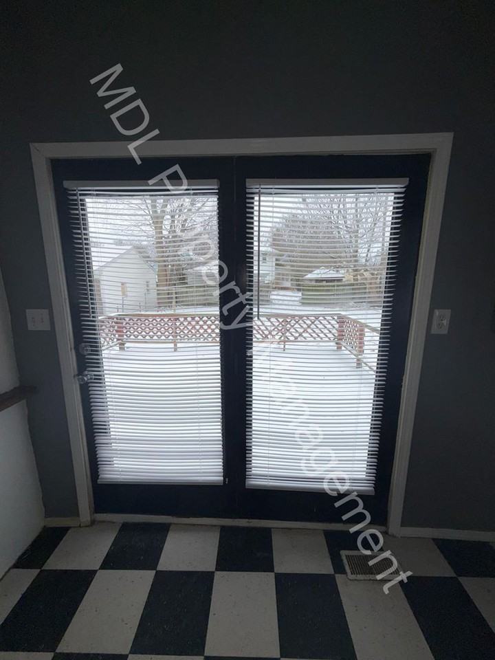 610 S Woodbridge St - Photo 7 of 8