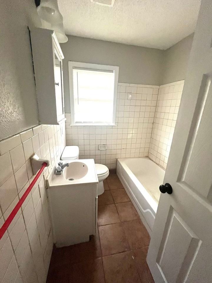 1659 S Cooper St - Photo 6 of 10