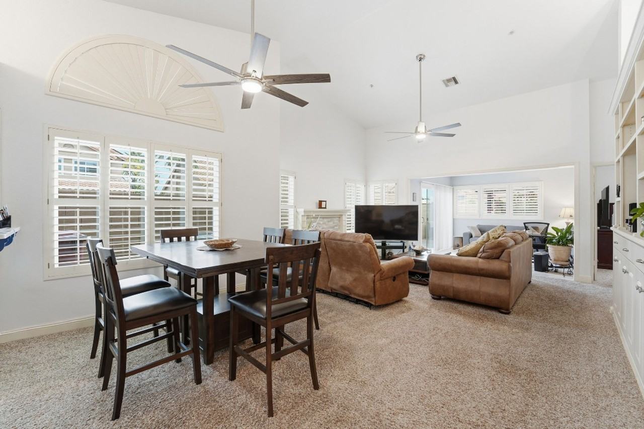 9293 E Sutton Dr - Photo 5 of 33