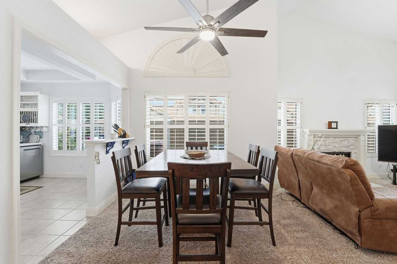 9293 E Sutton Dr - Photo 6 of 33