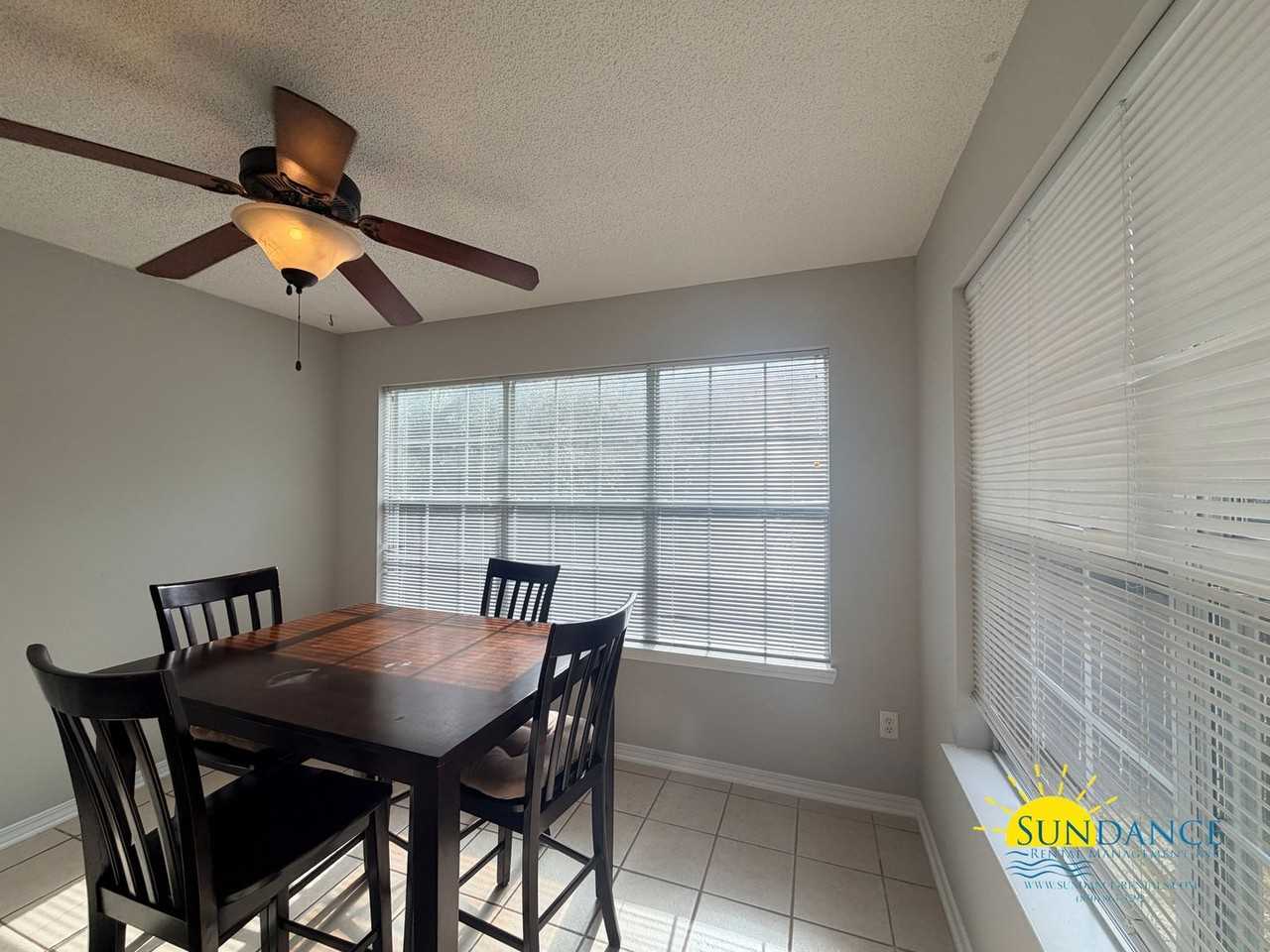 801 Wilks St - Photo 6 of 24