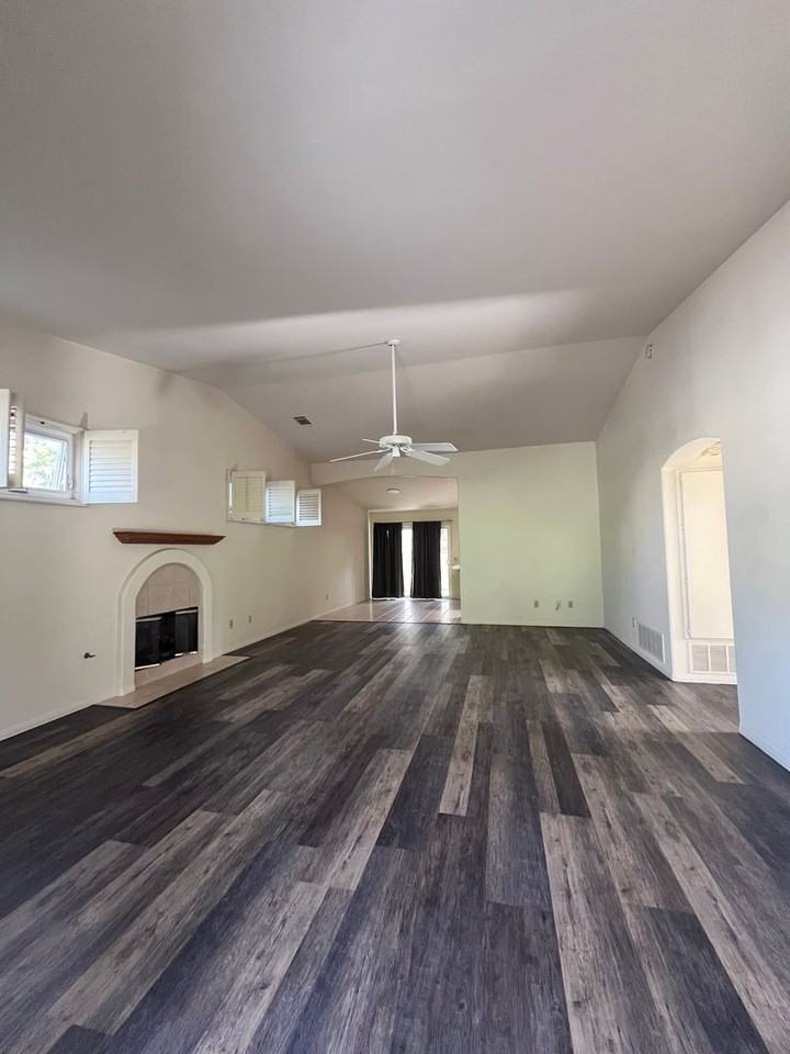 153 Las Flores Dr - Photo 4 of 16