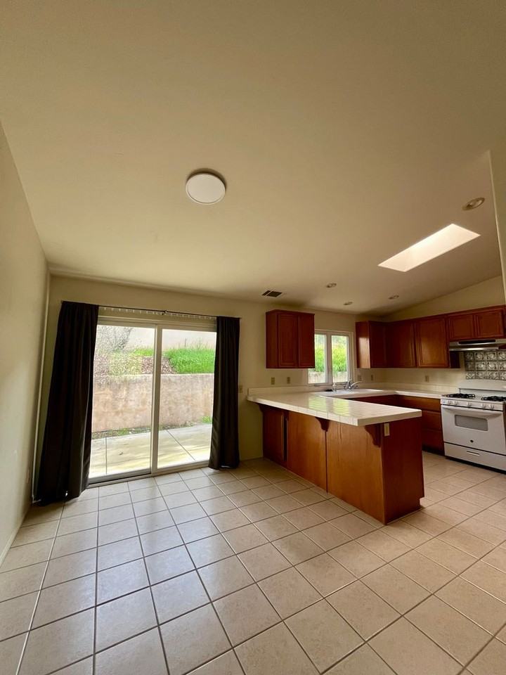 153 Las Flores Dr - Photo 6 of 16