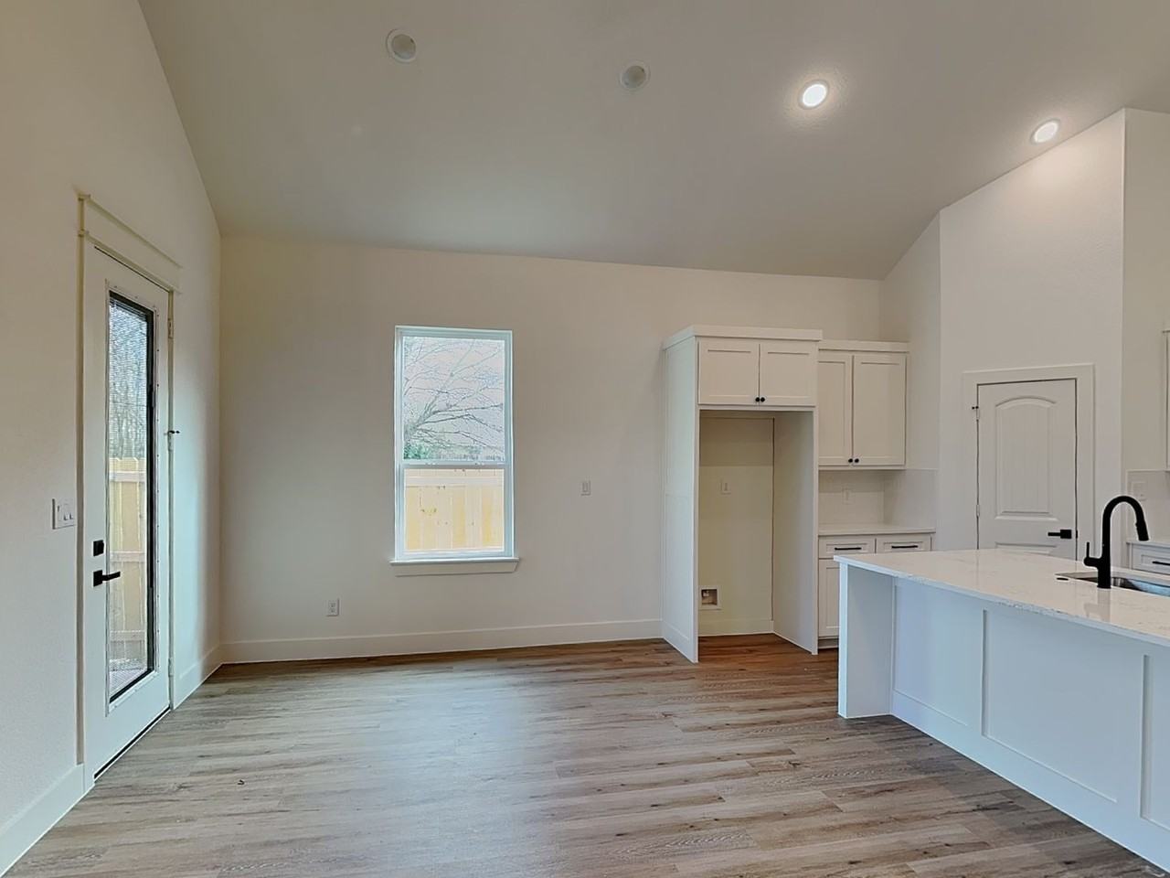 5416 Carver Dr - Photo 6 of 22