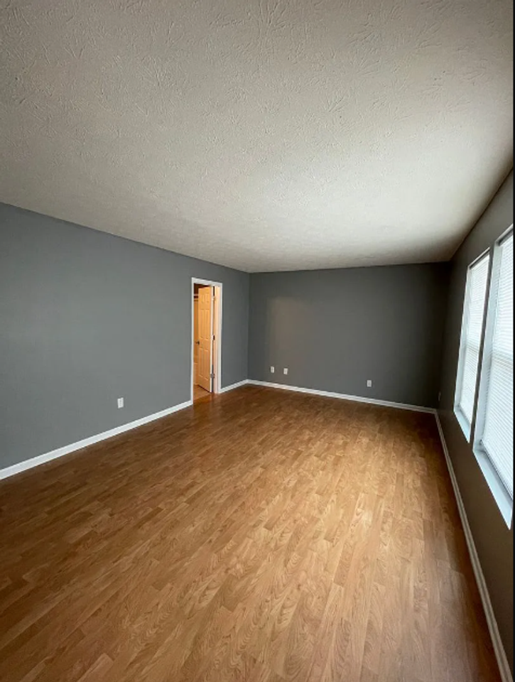 8131 Grove Berry Dr - Photo 2 of 13