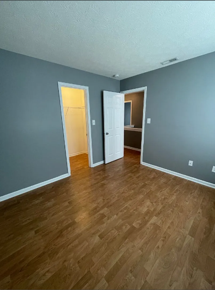 8131 Grove Berry Dr - Photo 4 of 13