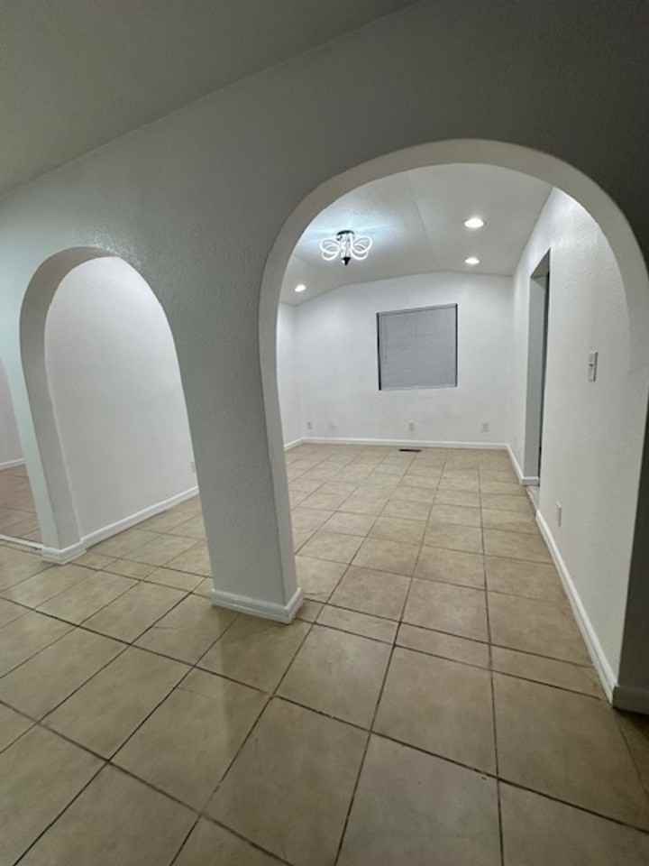 JP - Early - Photo 4 of 50