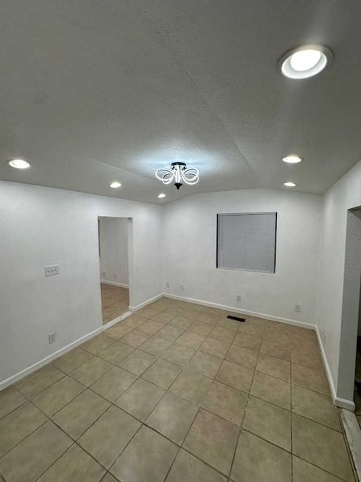 JP - Early - Photo 5 of 50