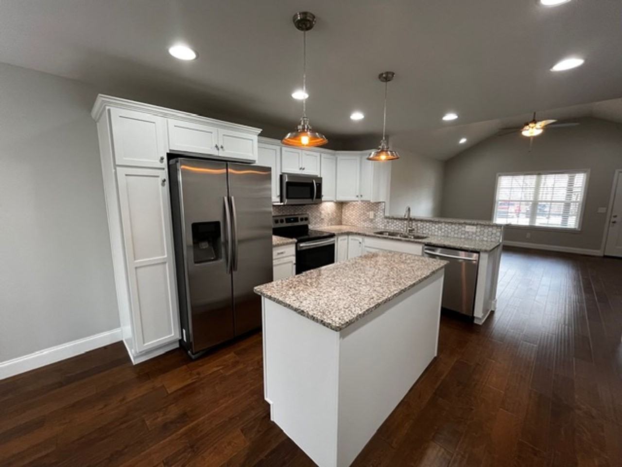 3430 Crawford Dr Se - Photo 4 of 21