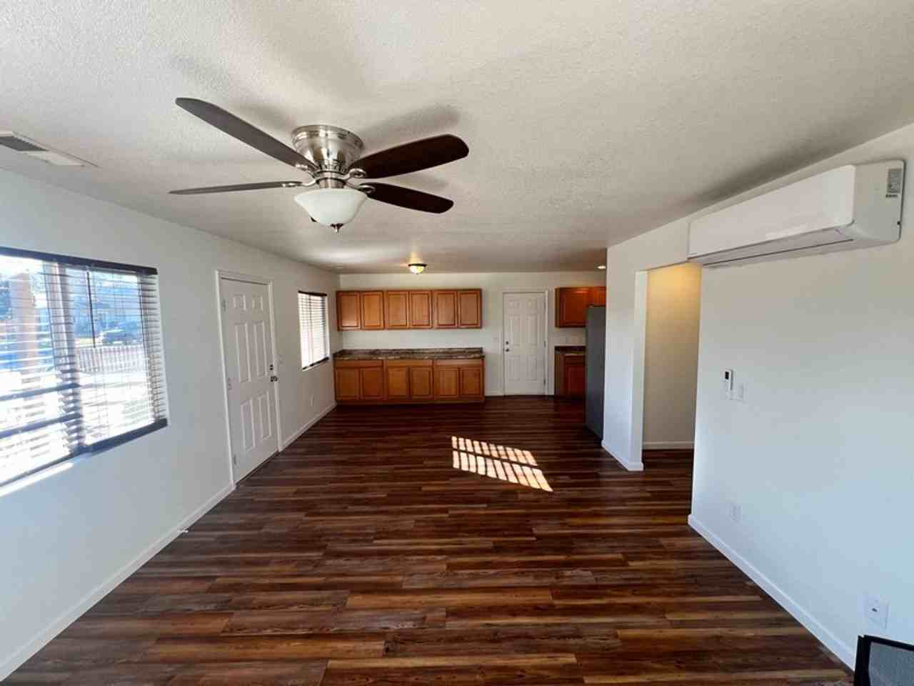 1185 Capitol Hill Ave - Photo 4 of 12