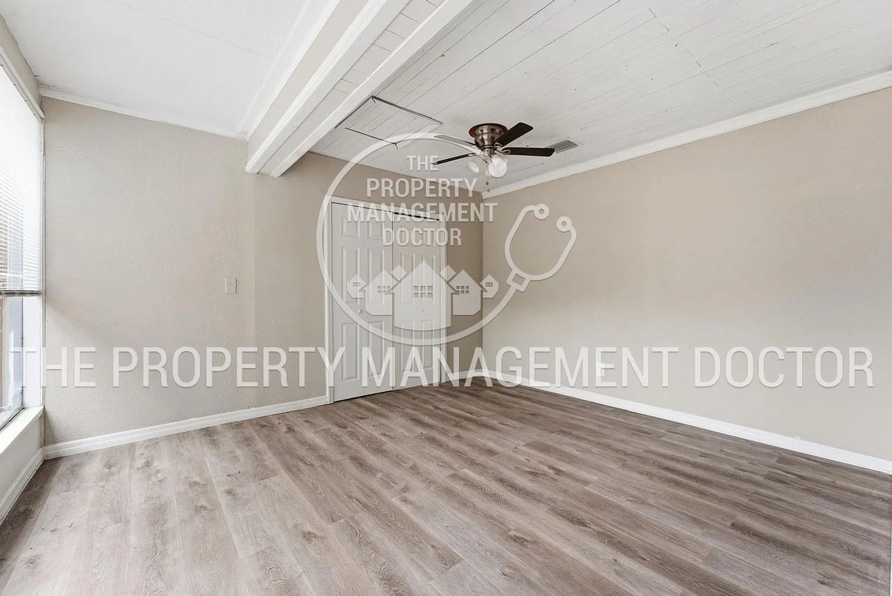 4154 Trout River Blvd #2 - Photo 3 of 5