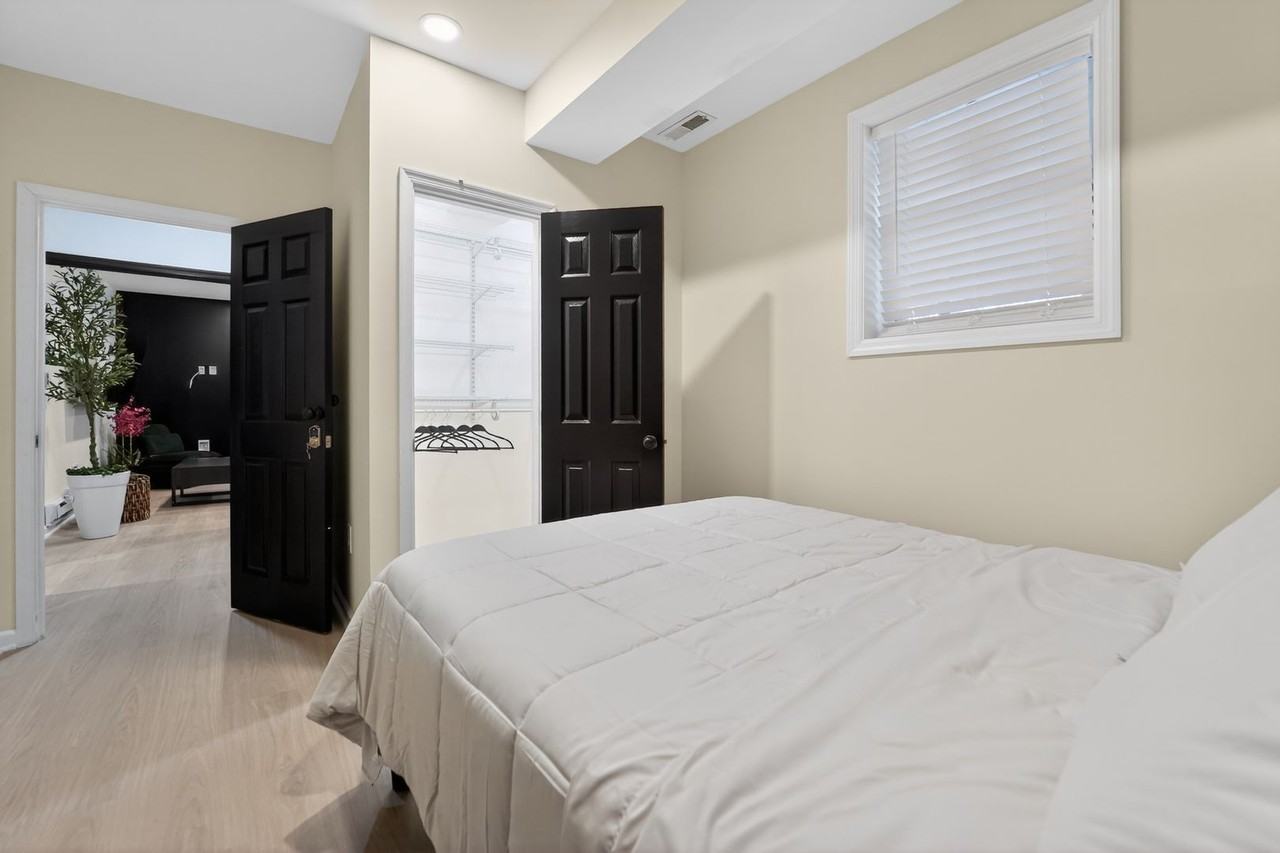 4200 Somerville Ct - Photo 7 of 9