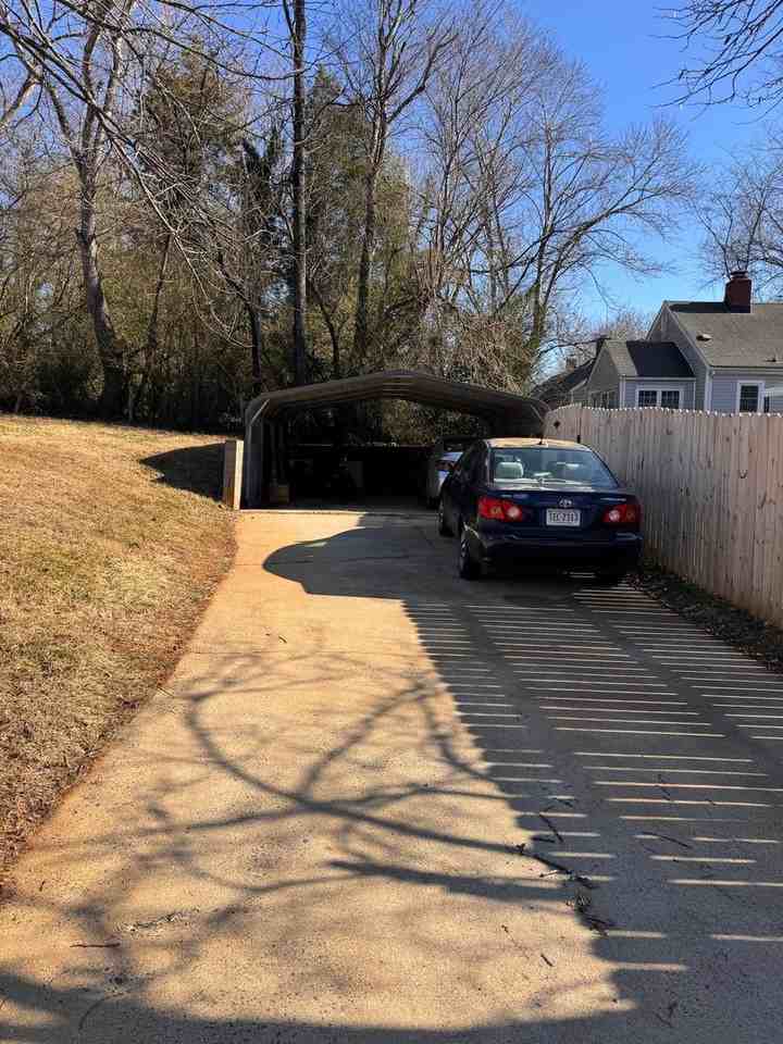 4929 Windsor Ave - Photo 7 of 35