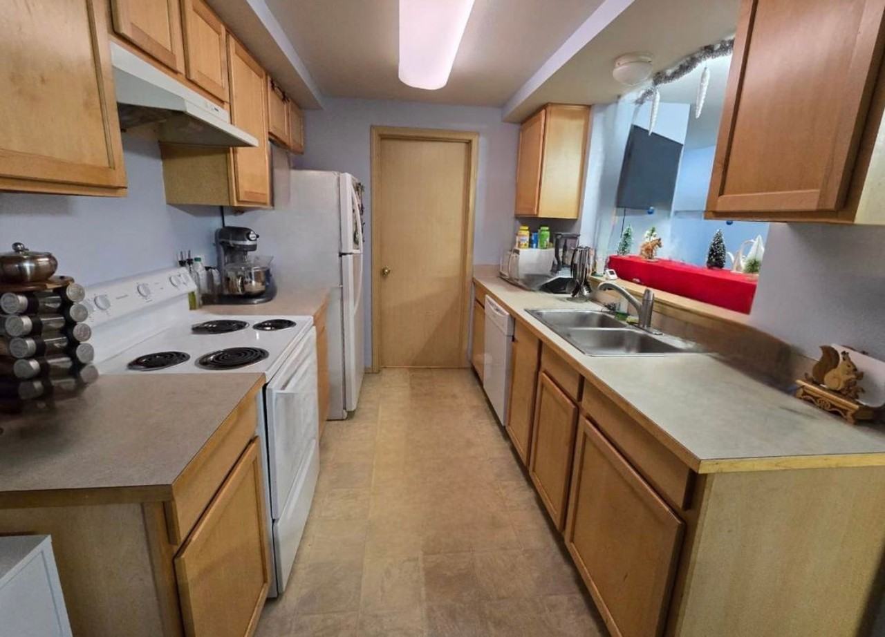 3504 I St Ne - Photo 5 of 10