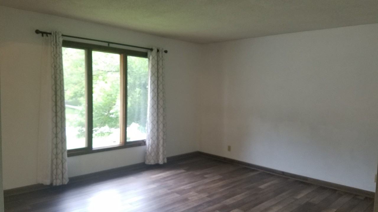 2 Decatur Cir - Photo 3 of 16