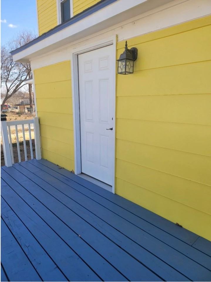 802 W Oak Ave - Photo 3 of 18