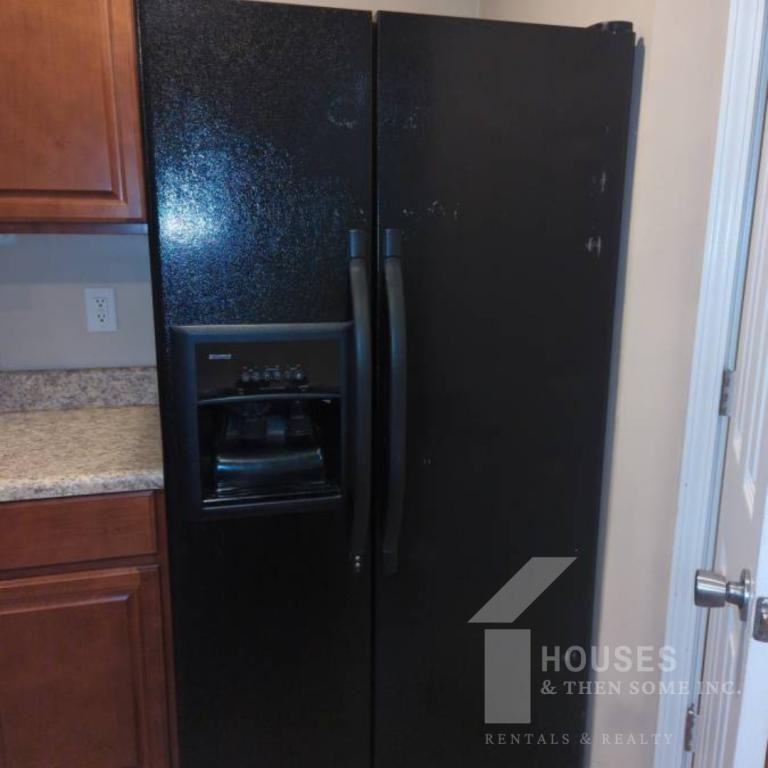 515B Fairview Rd - Photo 4 of 21