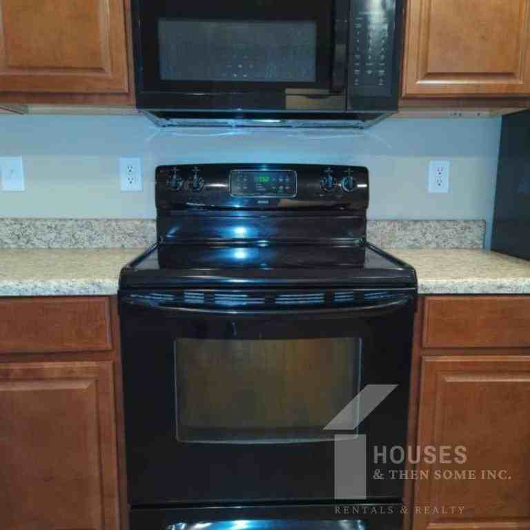 515B Fairview Rd - Photo 5 of 21