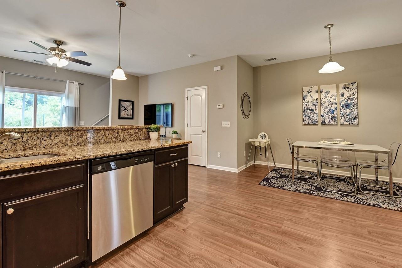 380 Cantle Dr - Photo 5 of 23