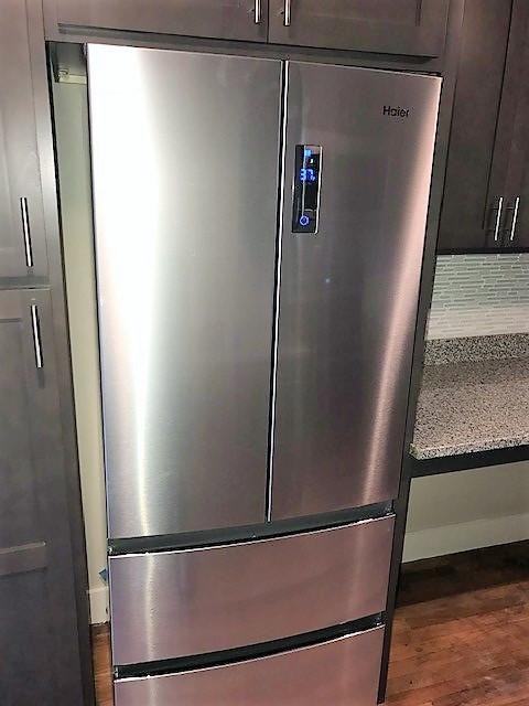 127 N Greene St Apt 302 - Photo 4 of 12