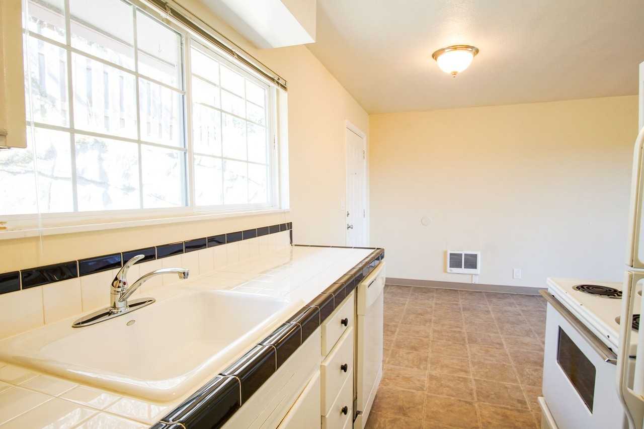 5025 S Corbett Ave #16 - Photo 2 of 16