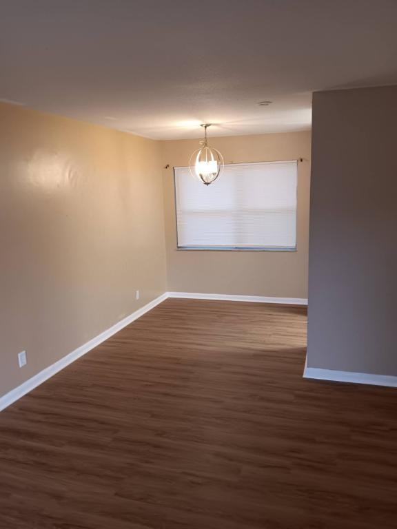 5170 Eadie Pl - Photo 7 of 17