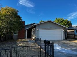 featured image of 208 Holly St