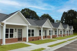 featured image of 602 Parkview Ct ## B72