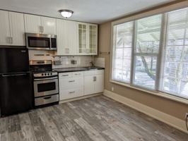 featured image of 961 W 5th Ave