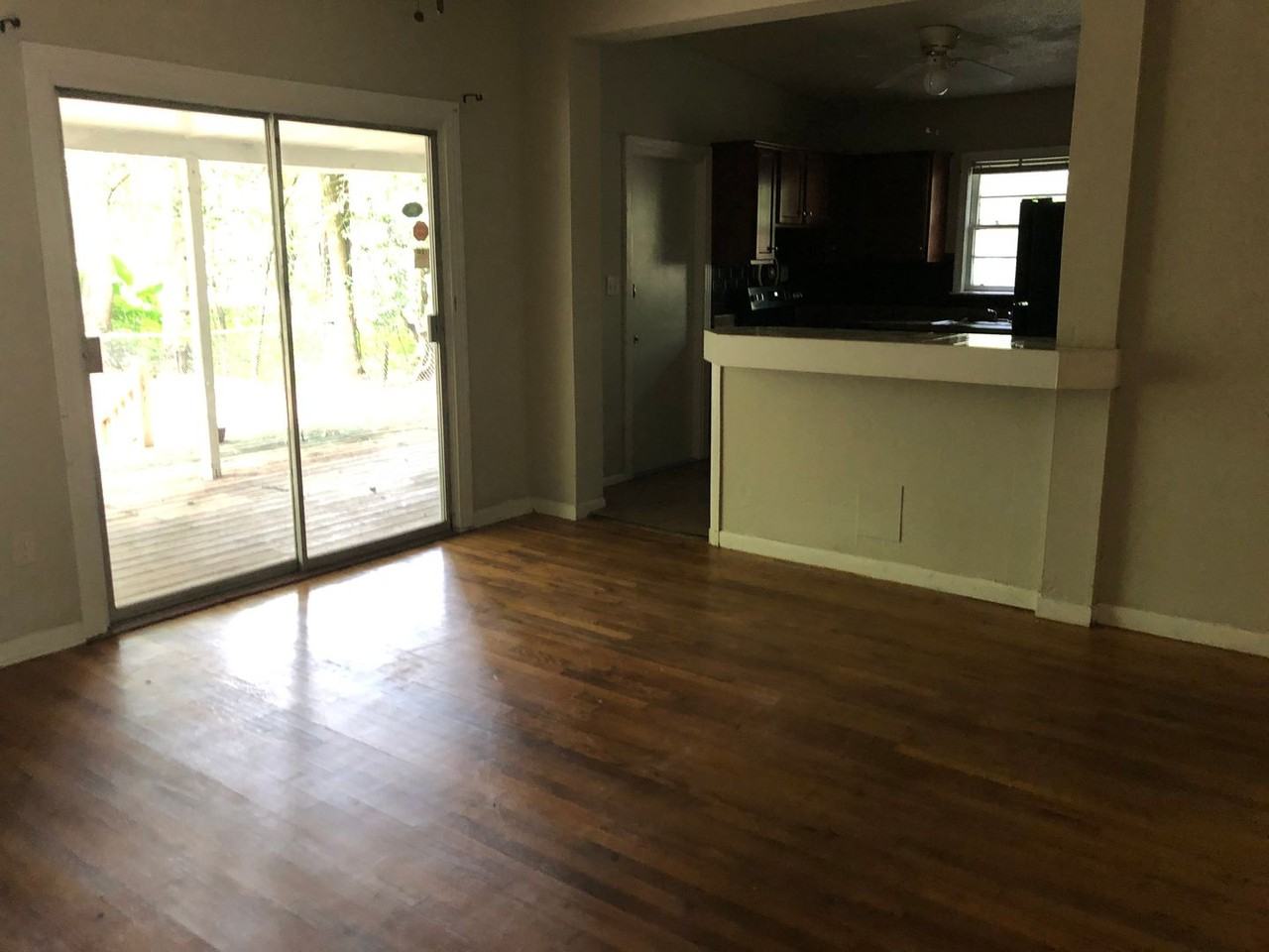 1622 Mayhew St - Photo 4 of 10