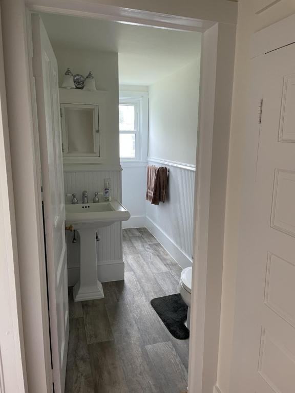 6920 Maryland Ave #1ROOMF - Photo 2 of 14