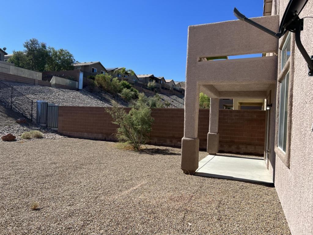 5017 Ivy Creek Ct - Photo 5 of 47