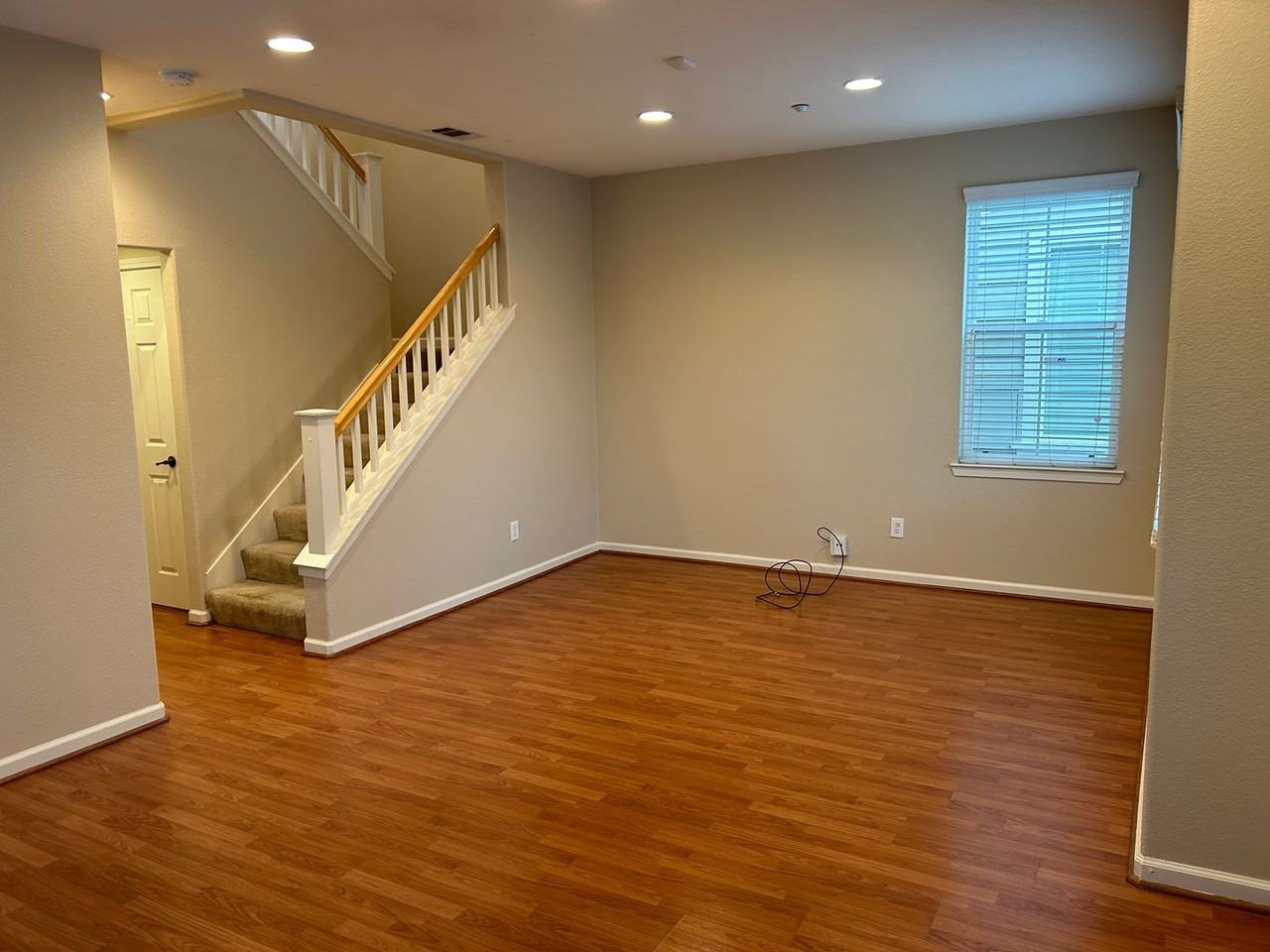 241 Lawrence Ln - Photo 4 of 24