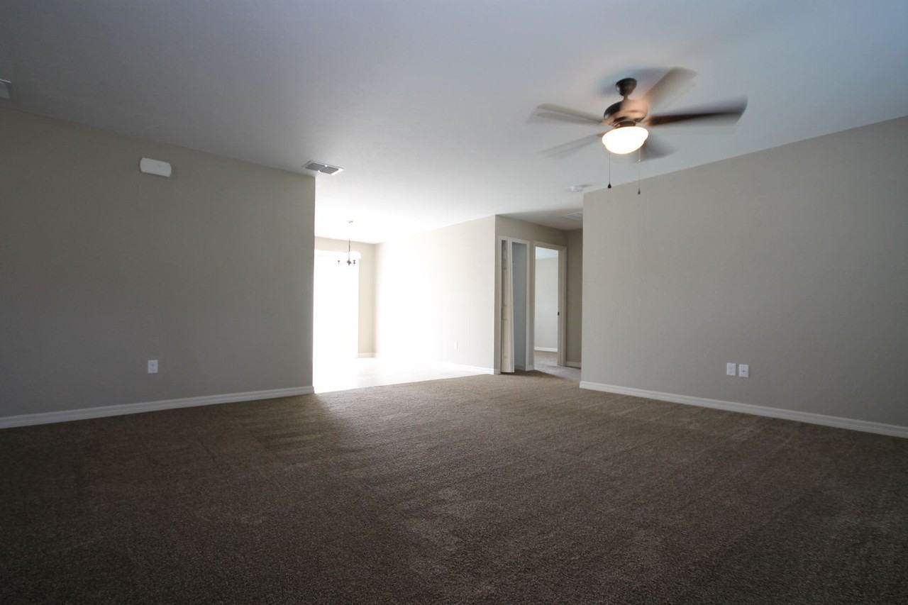 17150 Sw 39th Cir - Photo 2 of 12