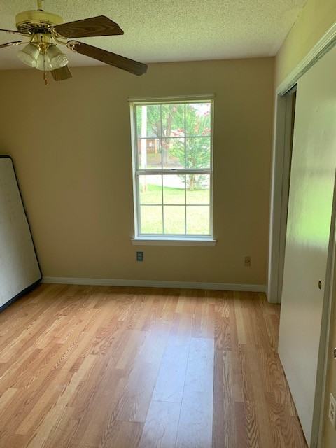 9250 Maplewood Dr - Photo 5 of 10