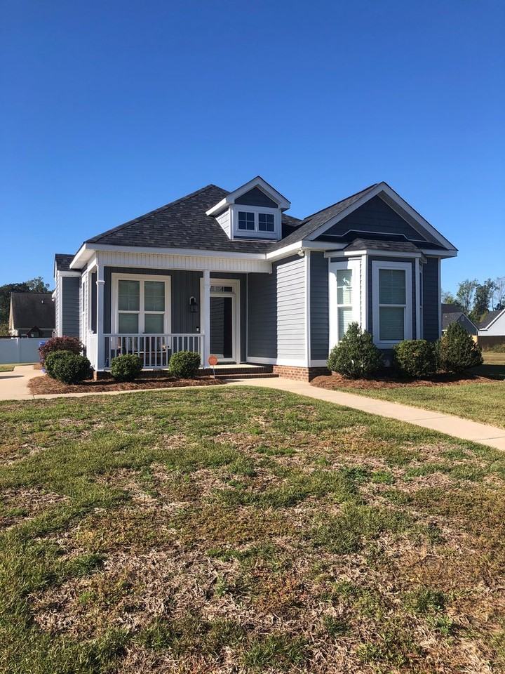 3701 Ashford Dr - Photo 2 of 12