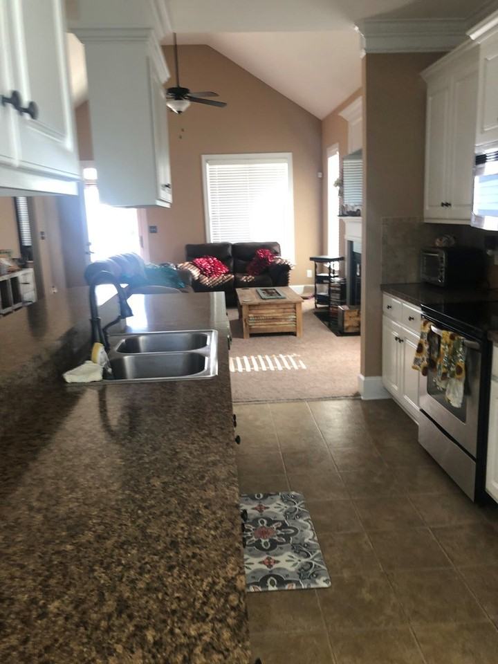 3701 Ashford Dr - Photo 5 of 12