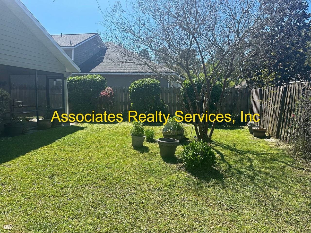 4918 Nw 20th Dr - Photo 2 of 21